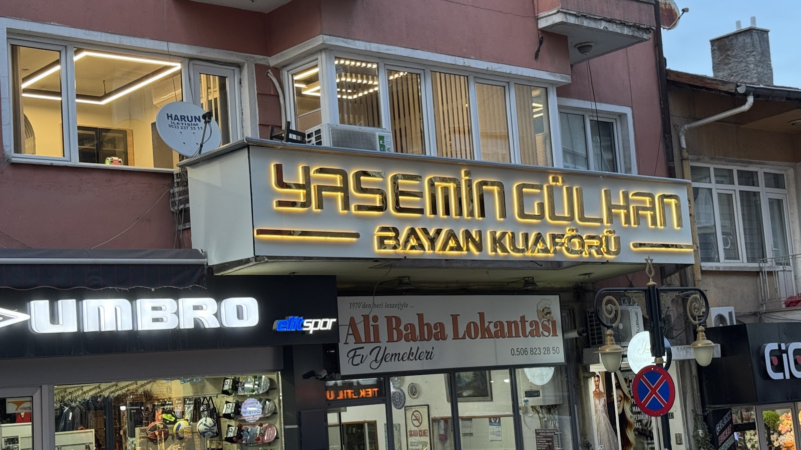 Barbie Bayan Kuaforu