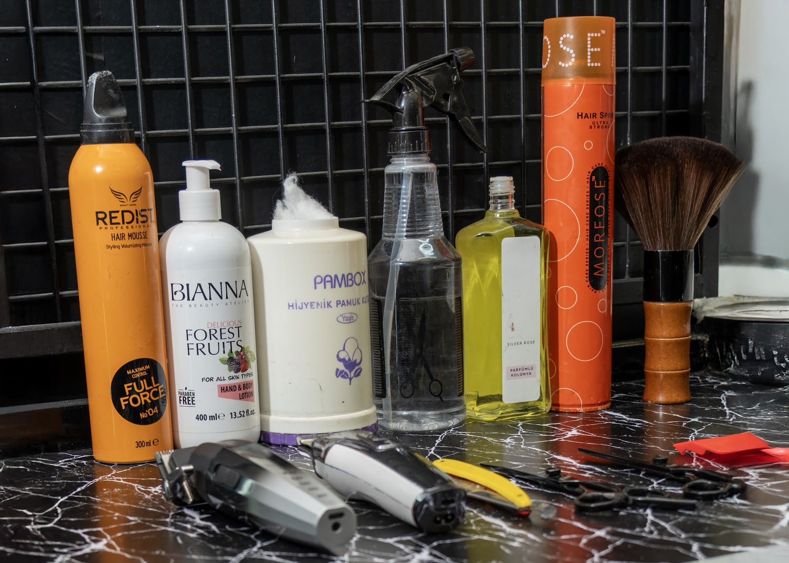 KuAFöR(CE) Man Hair Stüdio ( Tanınmış,Ünlü Kuaför )